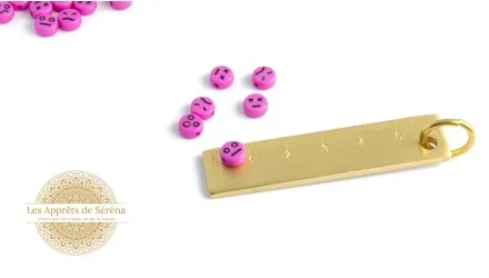 50 Perles émoticônes fuchsias 7mm