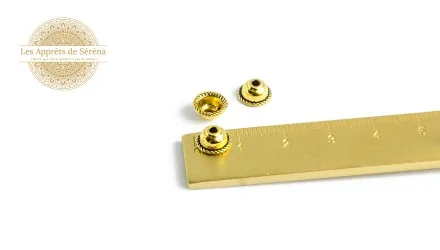 Coupelles pour perles 8mm en zamak doré